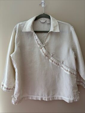 J. Jill White Linen Button-Down Shirt with Floral Trim